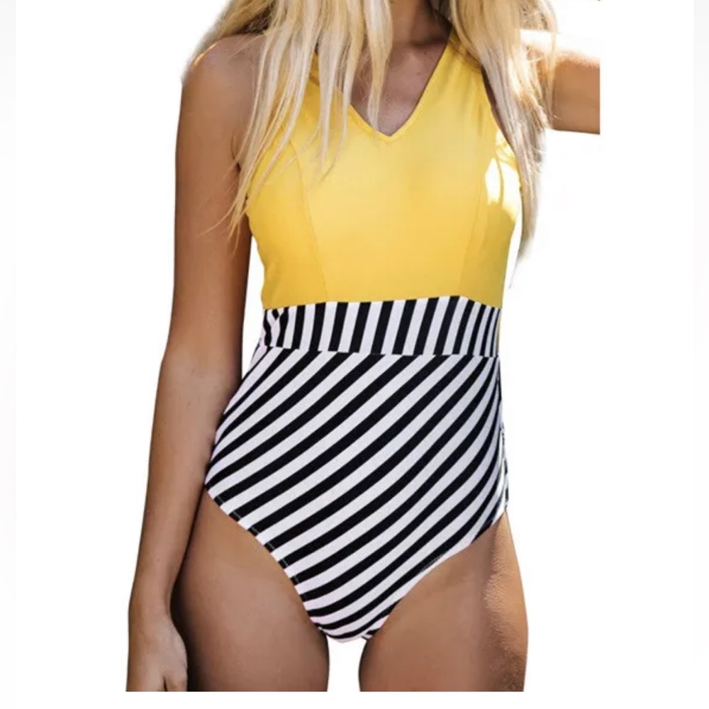Cupshe Yellow V-Neck One-Piece Swimsuit with Black & White Stripes